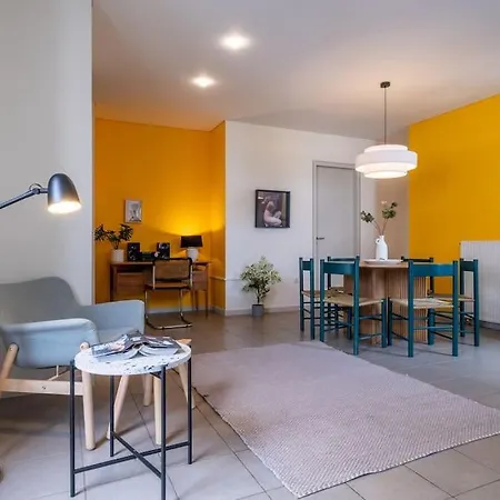 Apartment Award-winning Yellow-spot *