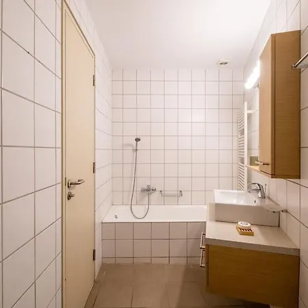 Apartment Award-winning Yellow-spot *